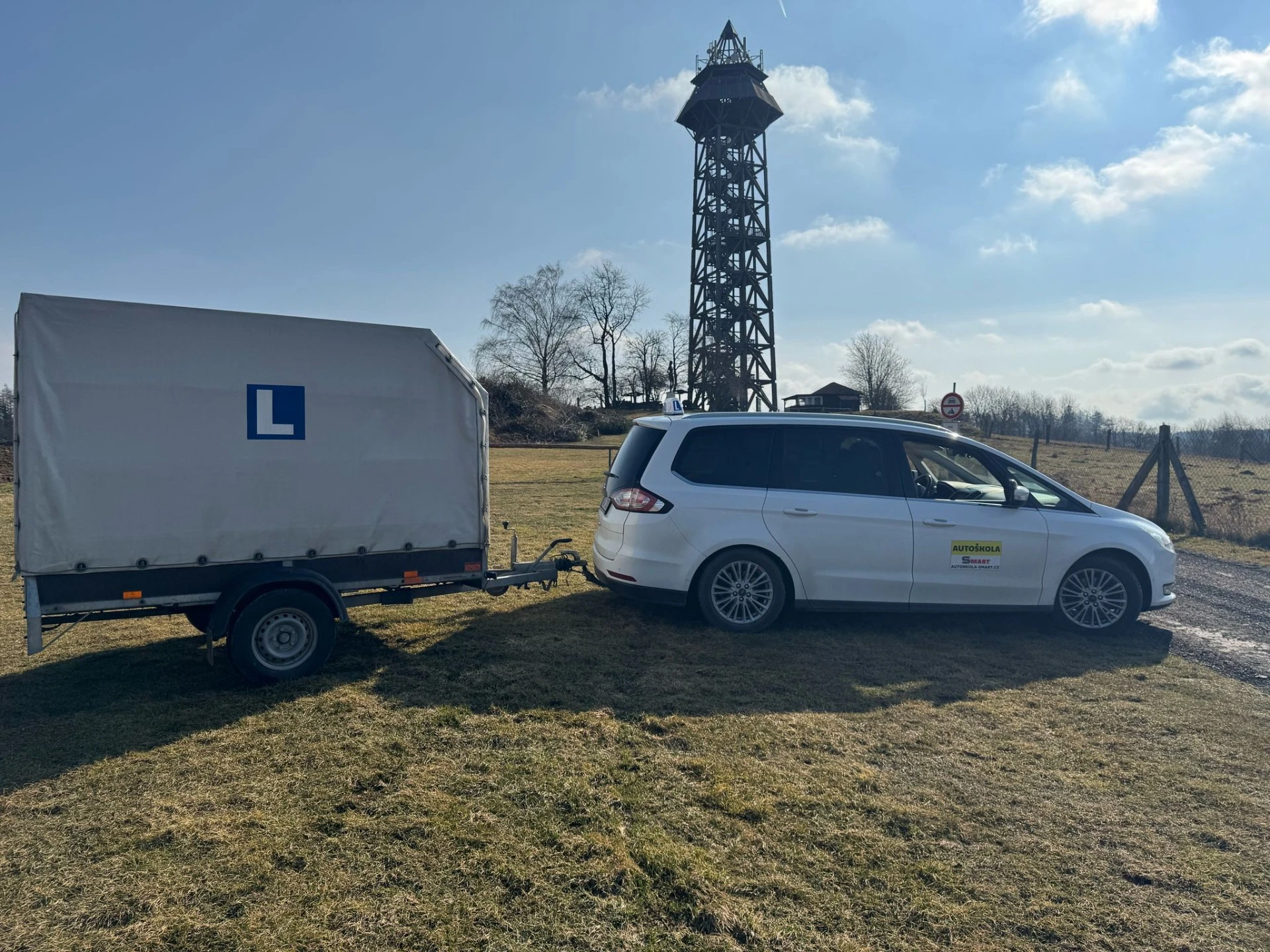 Řidičák na přívěs B96 a B+E v Havlíčkově Brodě – Autoškola Smart