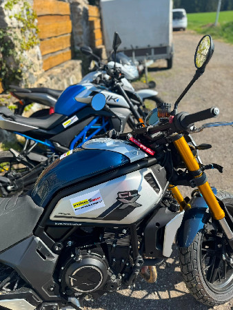Výuka jízdy na motocyklu Autoškola Smart