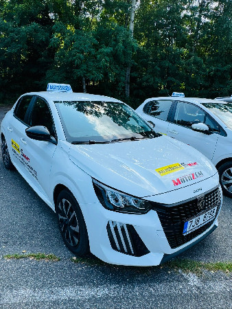 Peugeot 208 vozidlo 02
